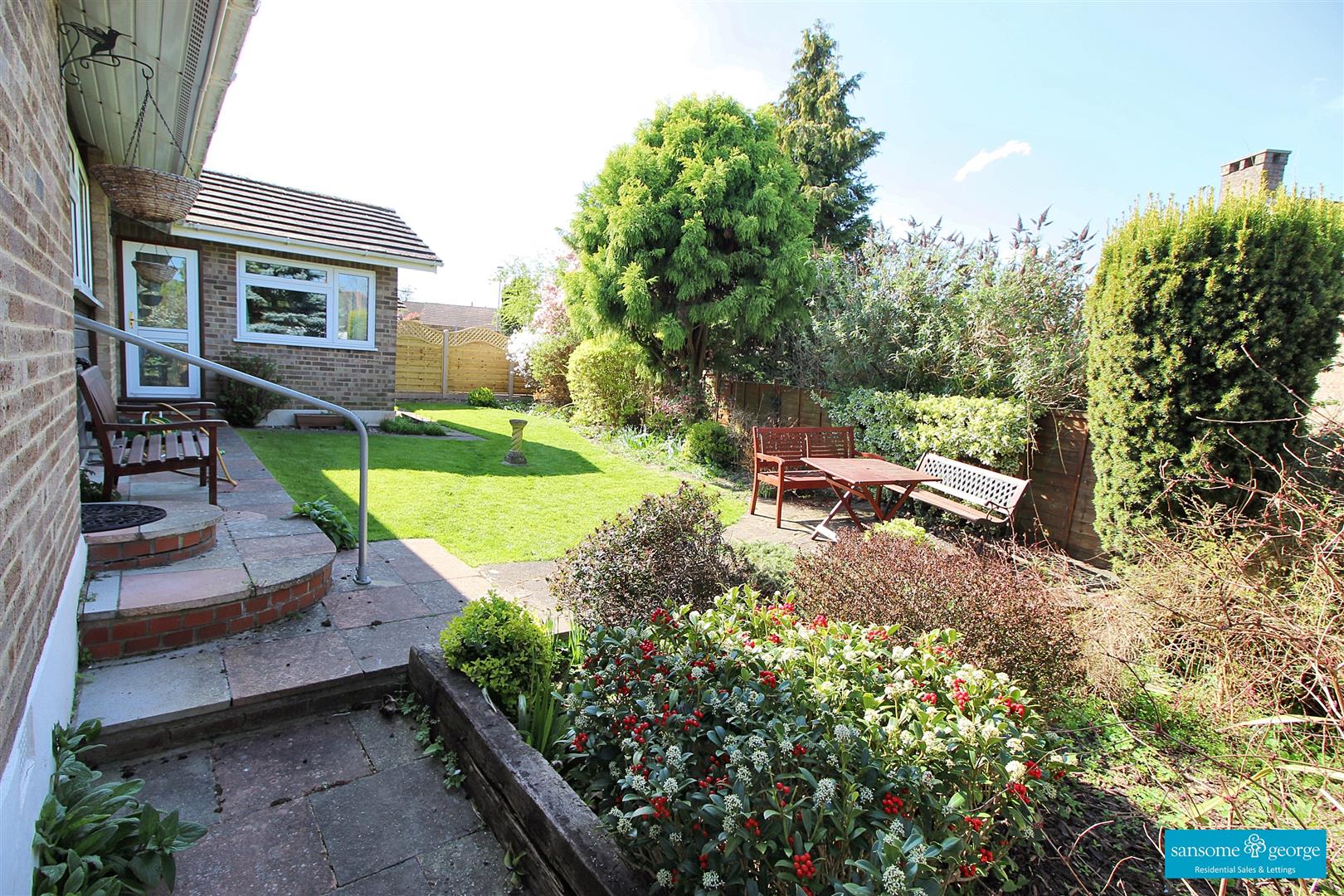 Southerndene Close, Tilehurst, Reading